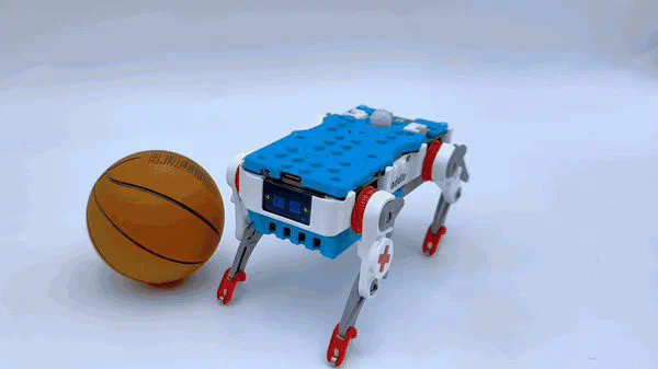 手のひらサイズで歩いて芸をする。組み立ててプログラミングも学べる4本脚のロボット犬 Quaddle (クアドル)